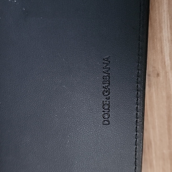 Dolce & Gabbana Black Sunglasses Case With Magnetic Closure - Picture 2 of 8